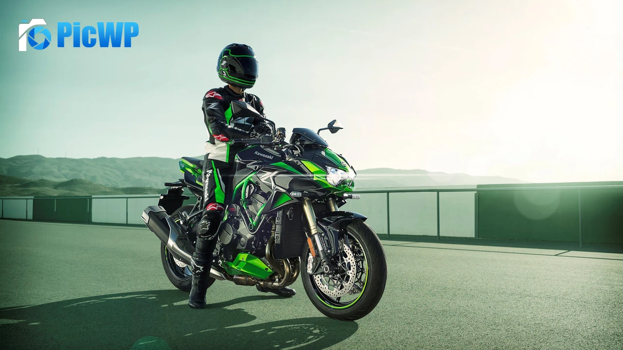 Kawasaki Z H2 SE Biker 4K PC Wallpaper