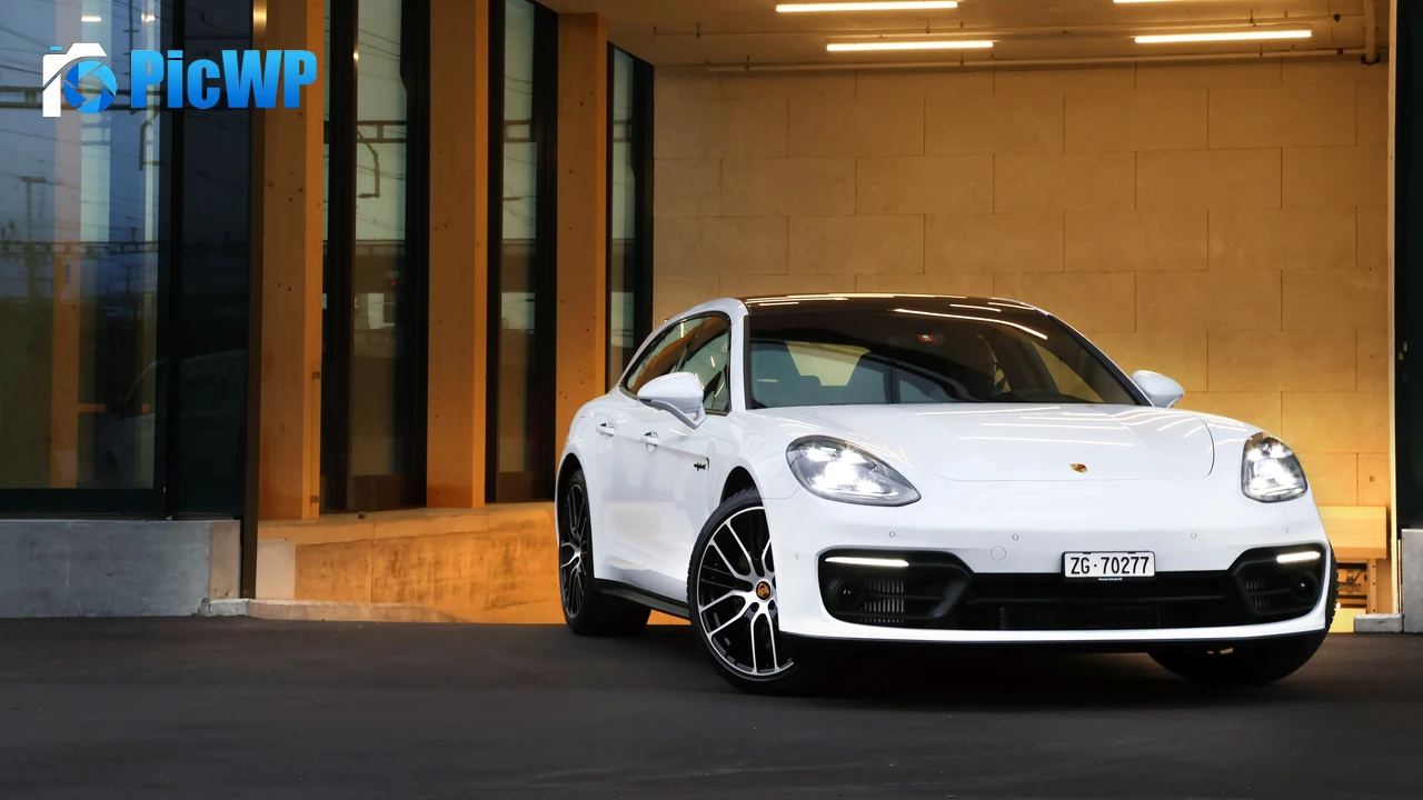 Porsche Panamera 4S E-Hybrid Sport Turismo 4K PC Wallpaper