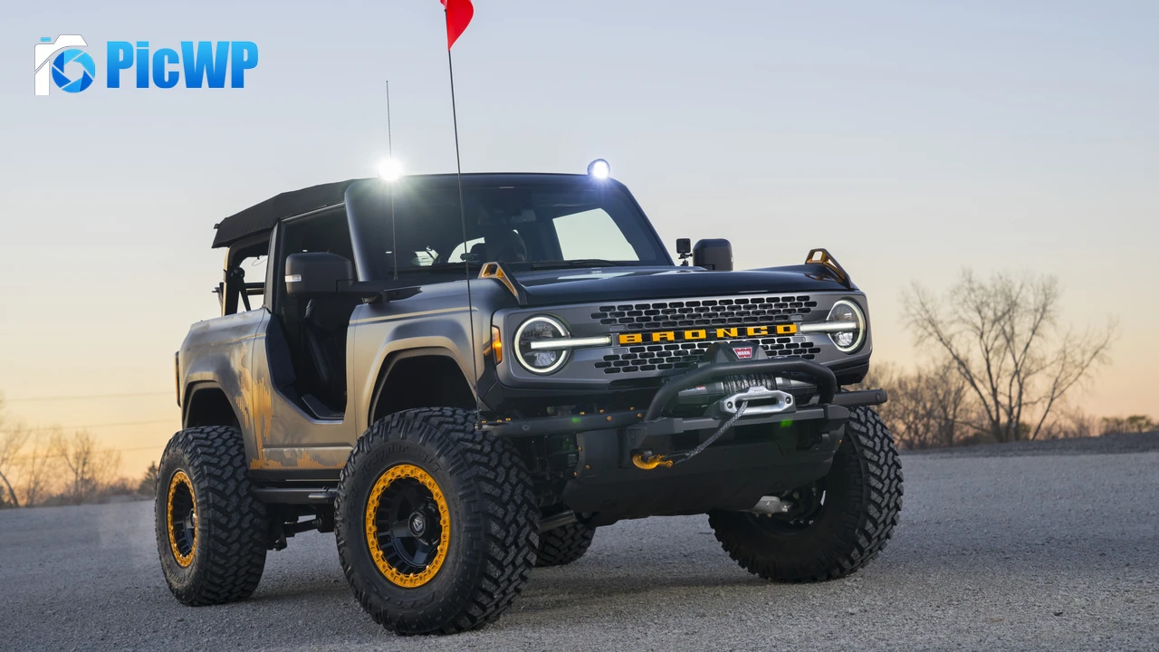 Ford Bronco Badlands Sasquatch 4K PC Wallpaper