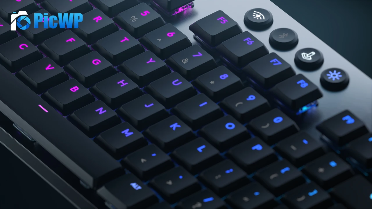 Logitech Keyboard 4K PC Wallpaper