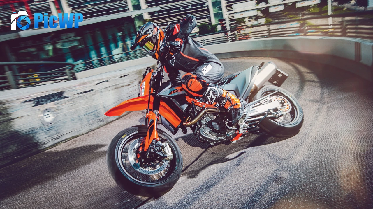 KTM 690 SMC R Race bikes 4K PC Wallpaper