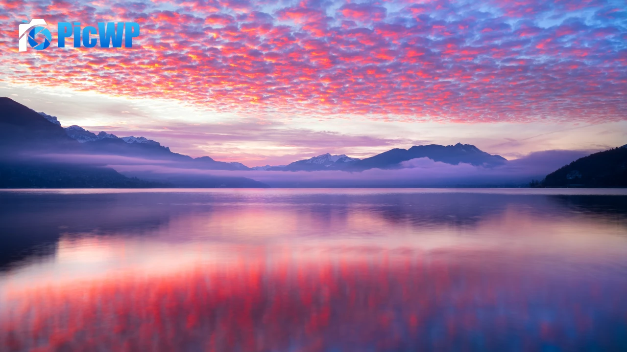 Pink clouds Reflection 4K PC Wallpaper