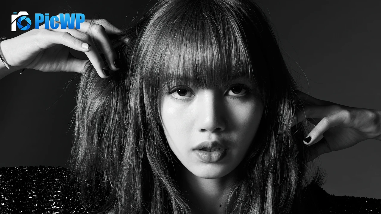 Lisa Thai singer 4K PC Wallpaper