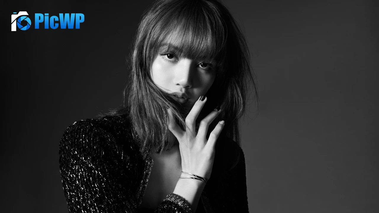 Lisa Monochrome 4K PC Wallpaper