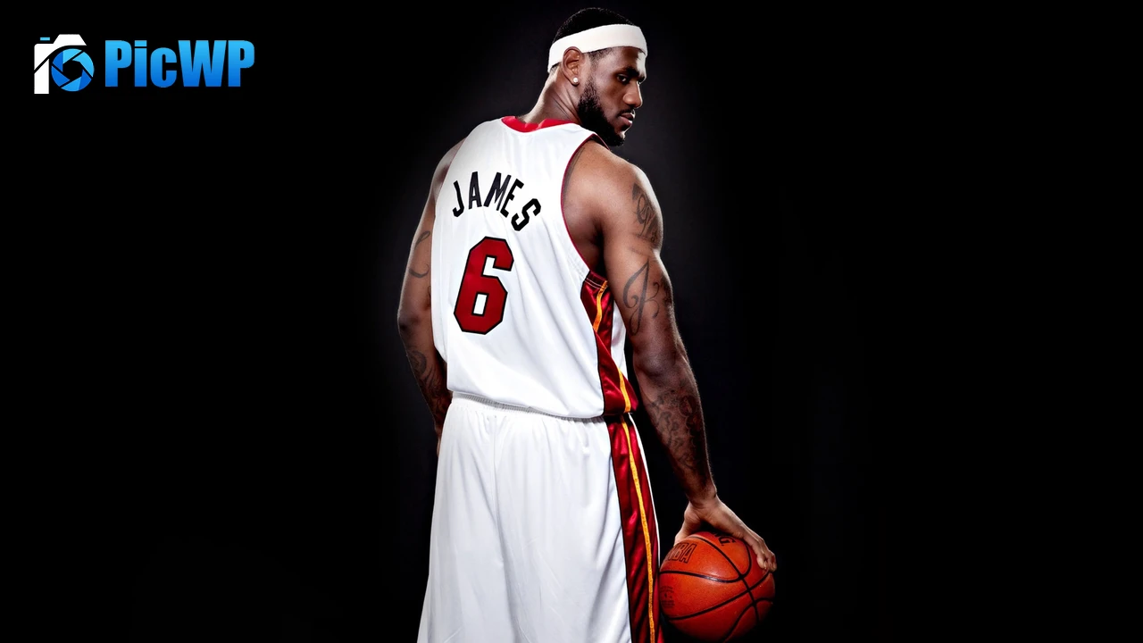 Miami Heat LeBron James 4K PC Wallpaper