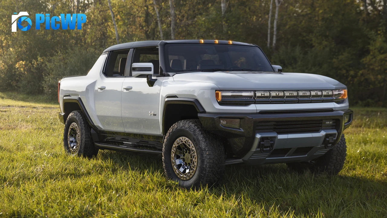 GMC Hummer EV Electric pickup 4K PC Wallpaper