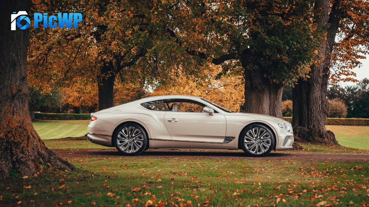 Bentley Continental GT Mulliner 4K PC Wallpaper