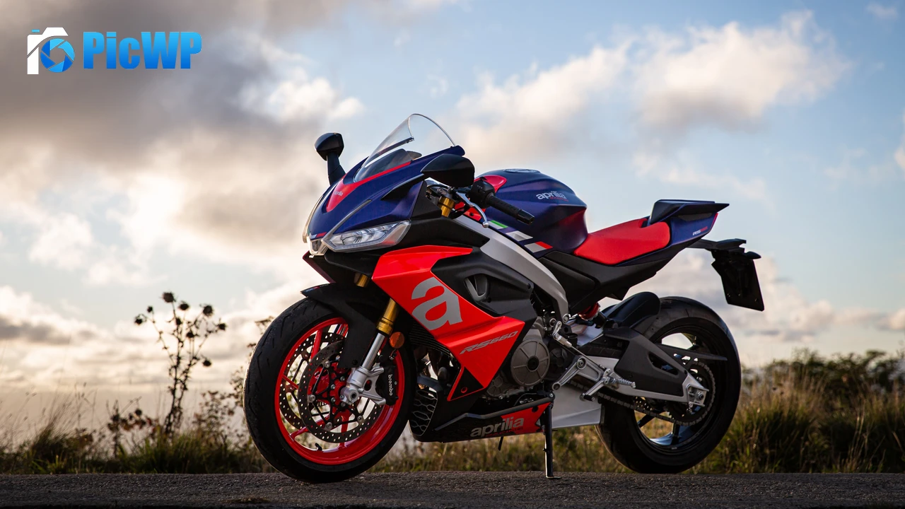 Stunning Aprilia RS 660 Bike 4K PC Wallpaper