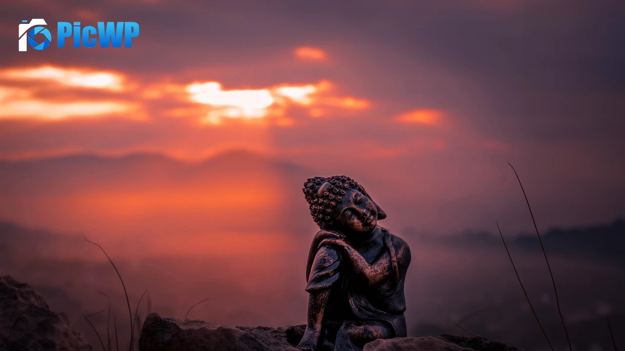 Lord Buddha Statue 4K PC Wallpaper