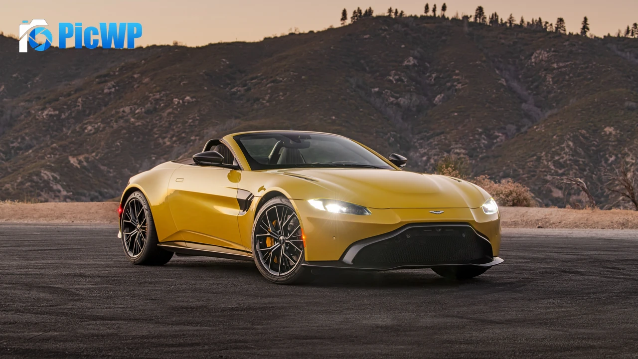 Aston Martin Vantage Roadster Sports cars 4K PC Wallpaper