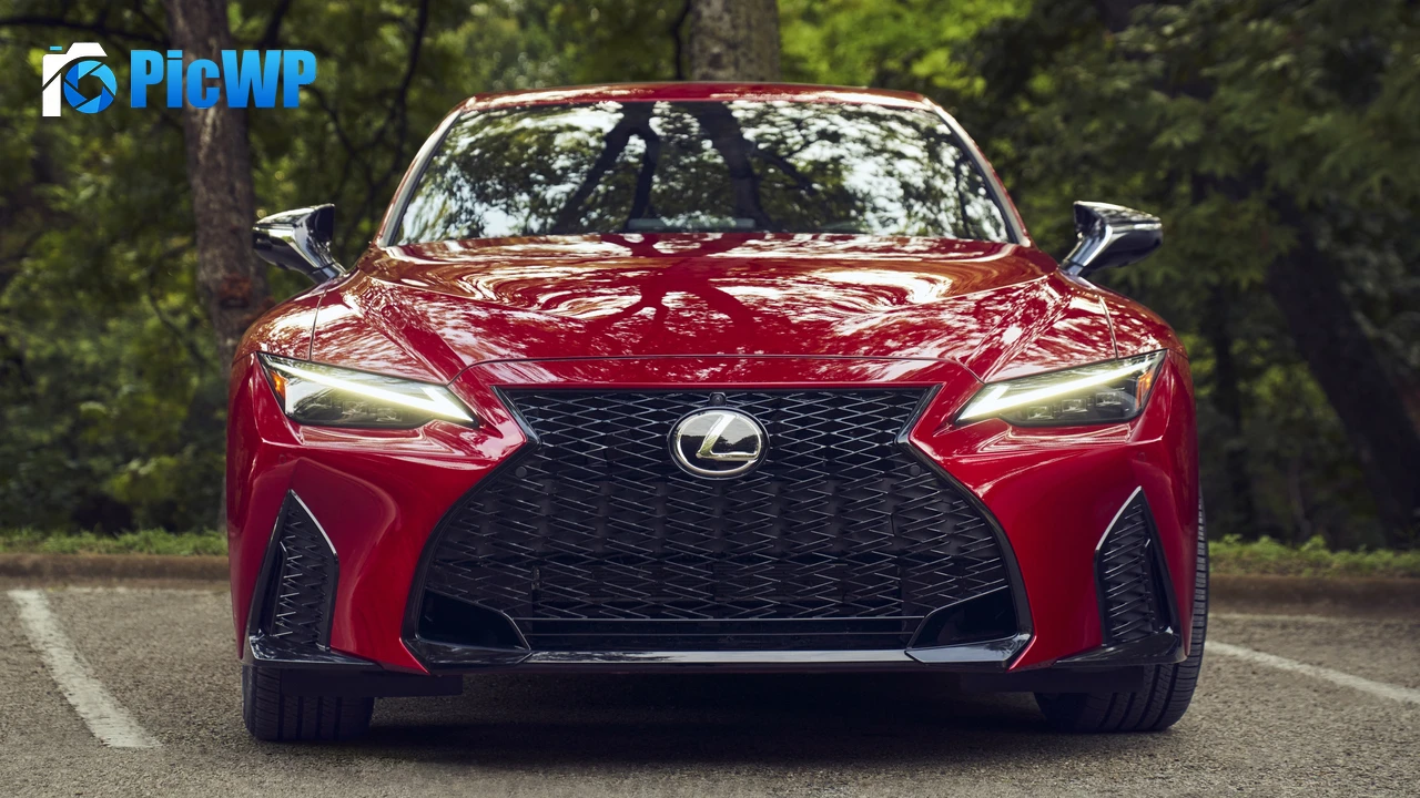 Lexus IS 350 AWD F SPORT 4K PC Wallpaper