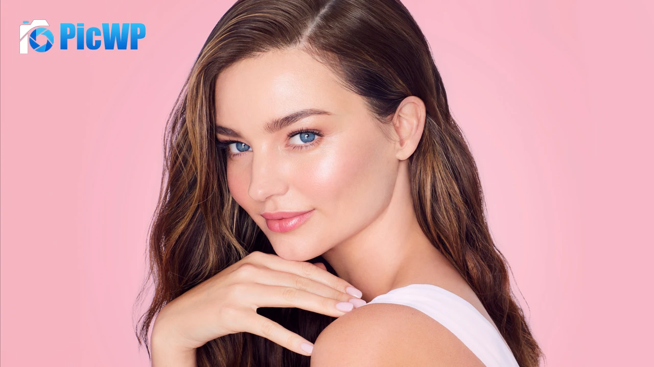 Miranda Kerr Portrait 4K PC Wallpaper