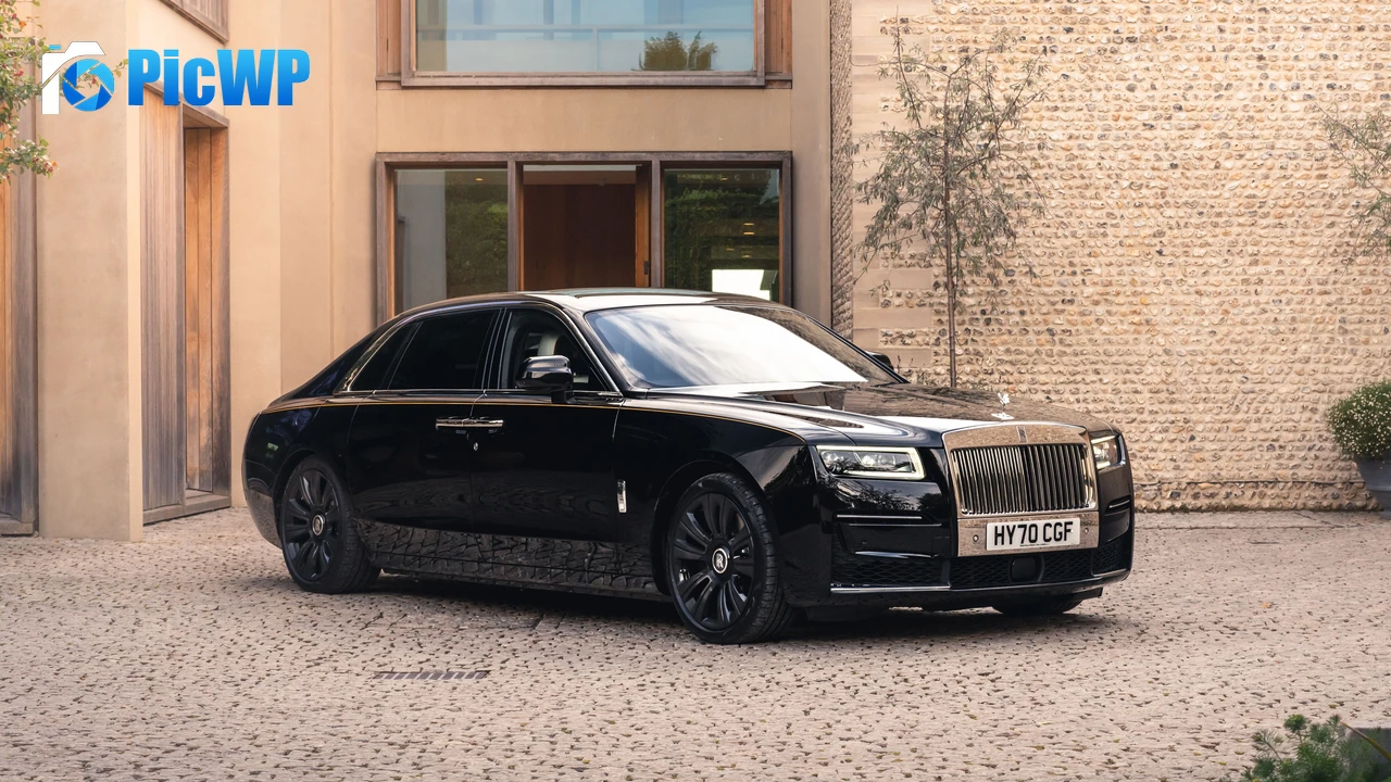 Rolls-Royce Ghost EWB 2020 4K PC Wallpaper