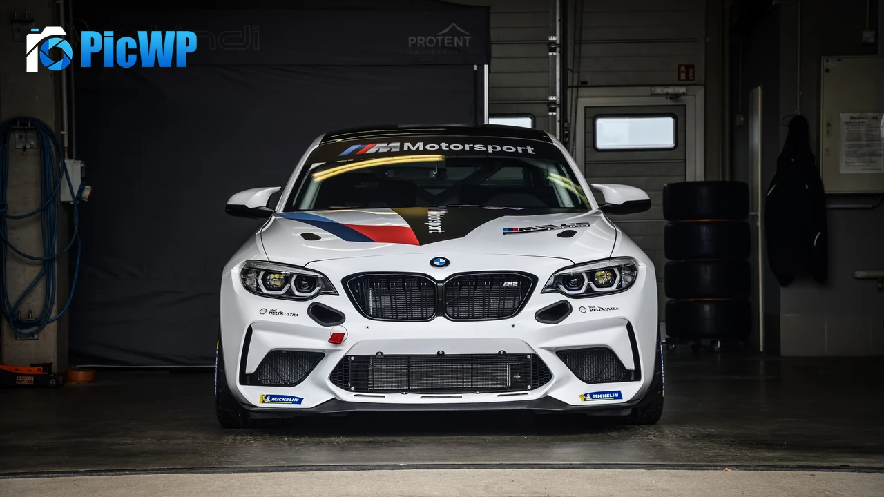 BMW M2 CS Racing 2020 4K PC Wallpaper