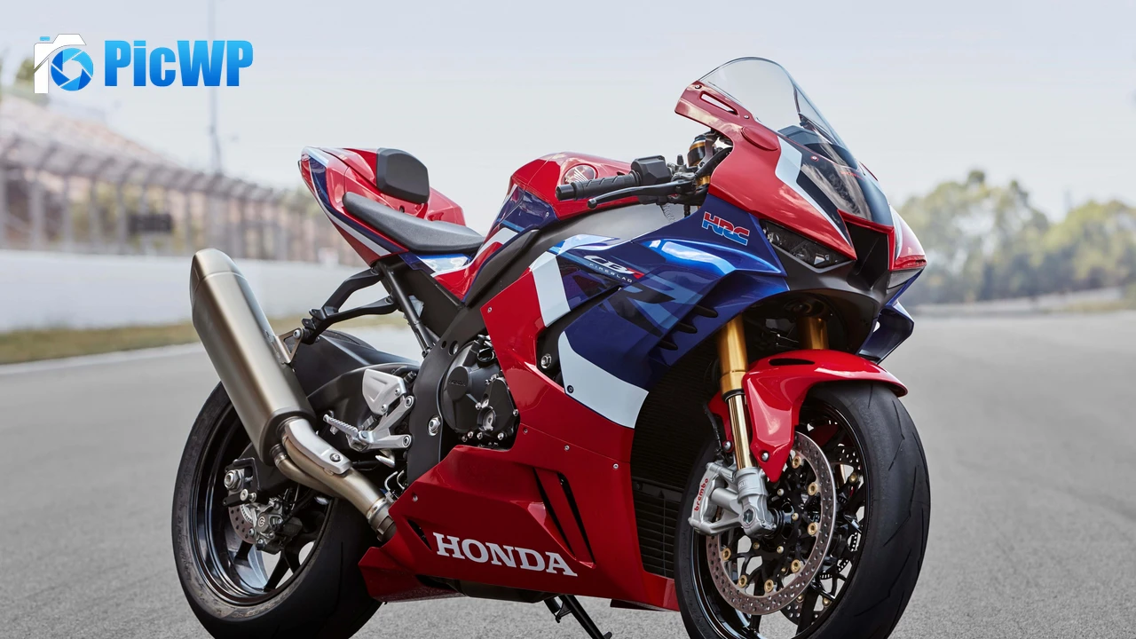 Honda CBR1000RR-R Fireblade SP 2021 4K PC Wallpaper