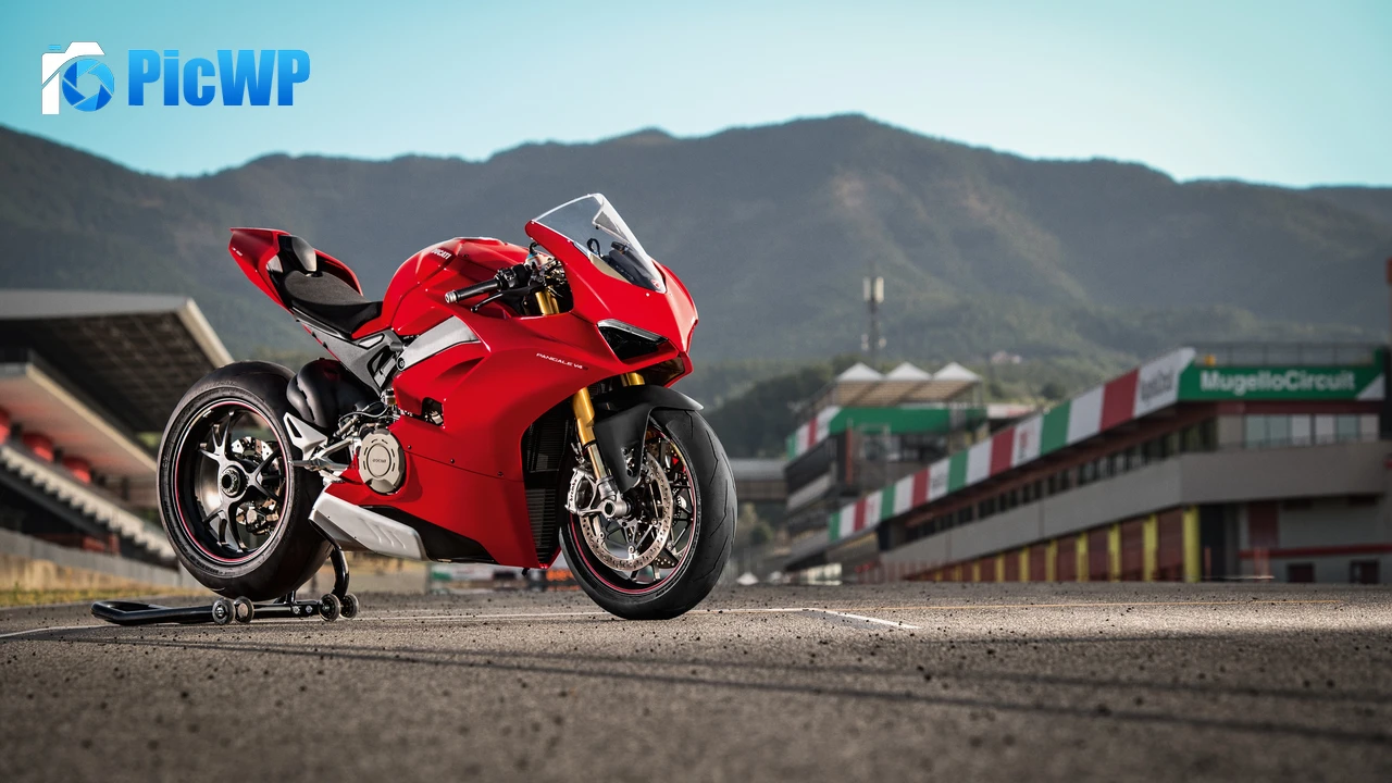 Ducati Panigale V4 S 2020 4K PC Wallpaper