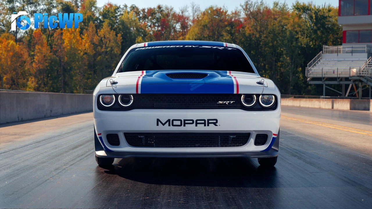 Mopar Dodge Challenger Drag Pak 2020 4K PC Wallpaper