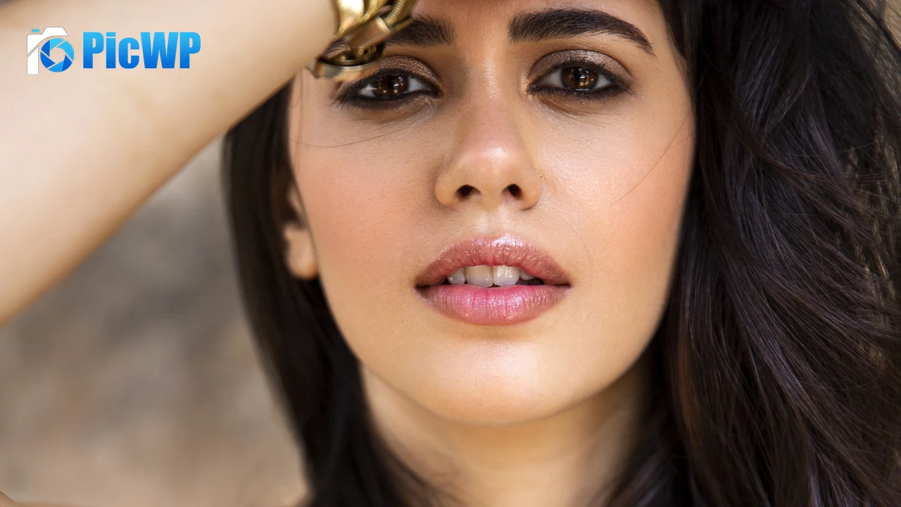 Sanjana Sanghi Portrait 4K PC Wallpaper