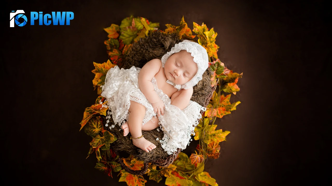 Newborn White Dress 4K PC Wallpaper