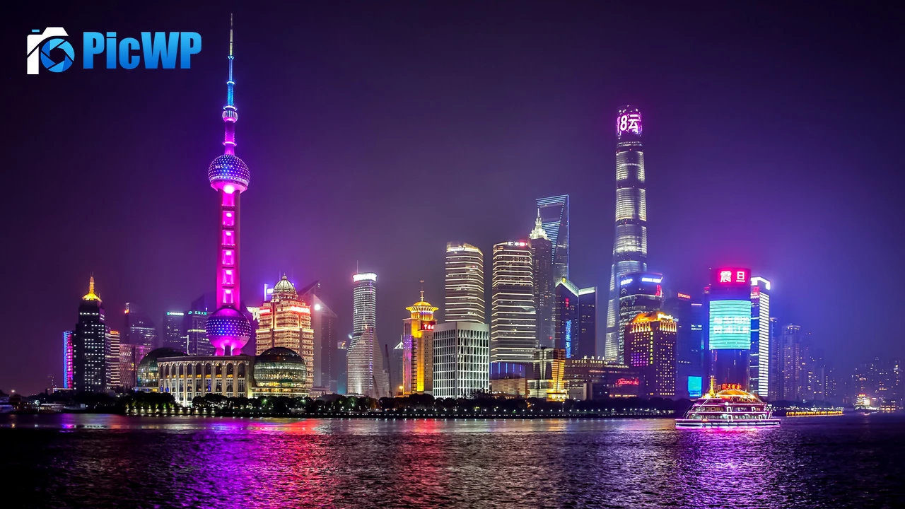 Shanghai City Body of Water 4K PC Wallpaper