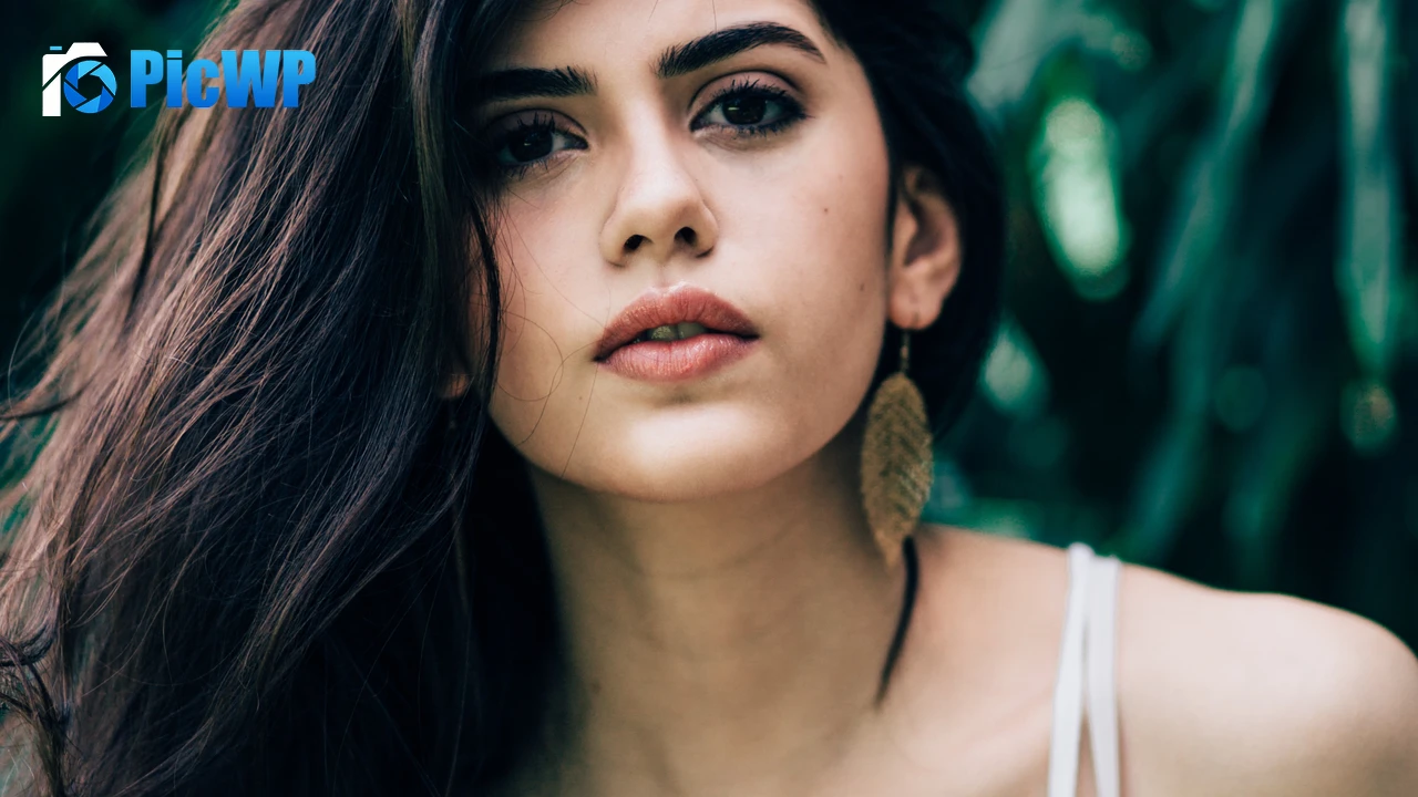 Sanjana Sanghi iPhone 4K PC Wallpaper