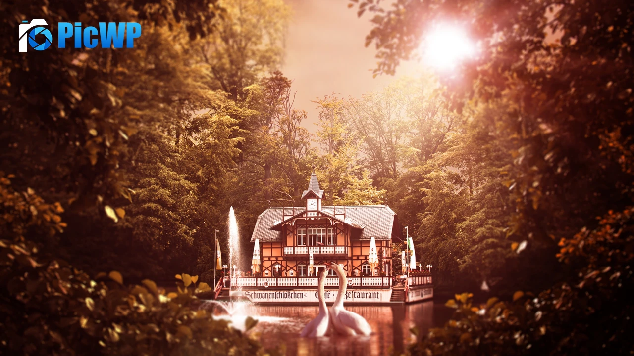 White Swan House 4K PC Wallpaper