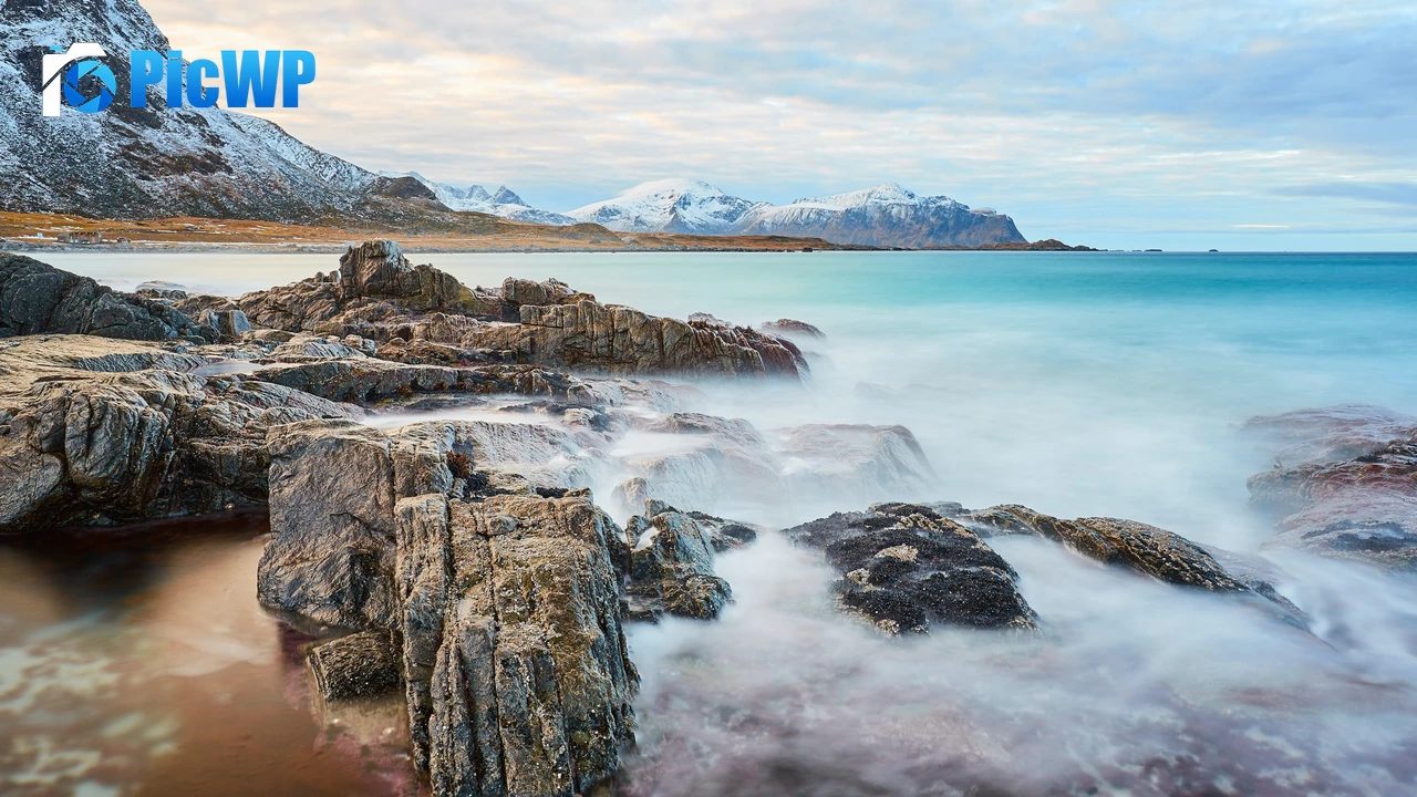 Skagsanden beach Cliff 4K PC Wallpaper