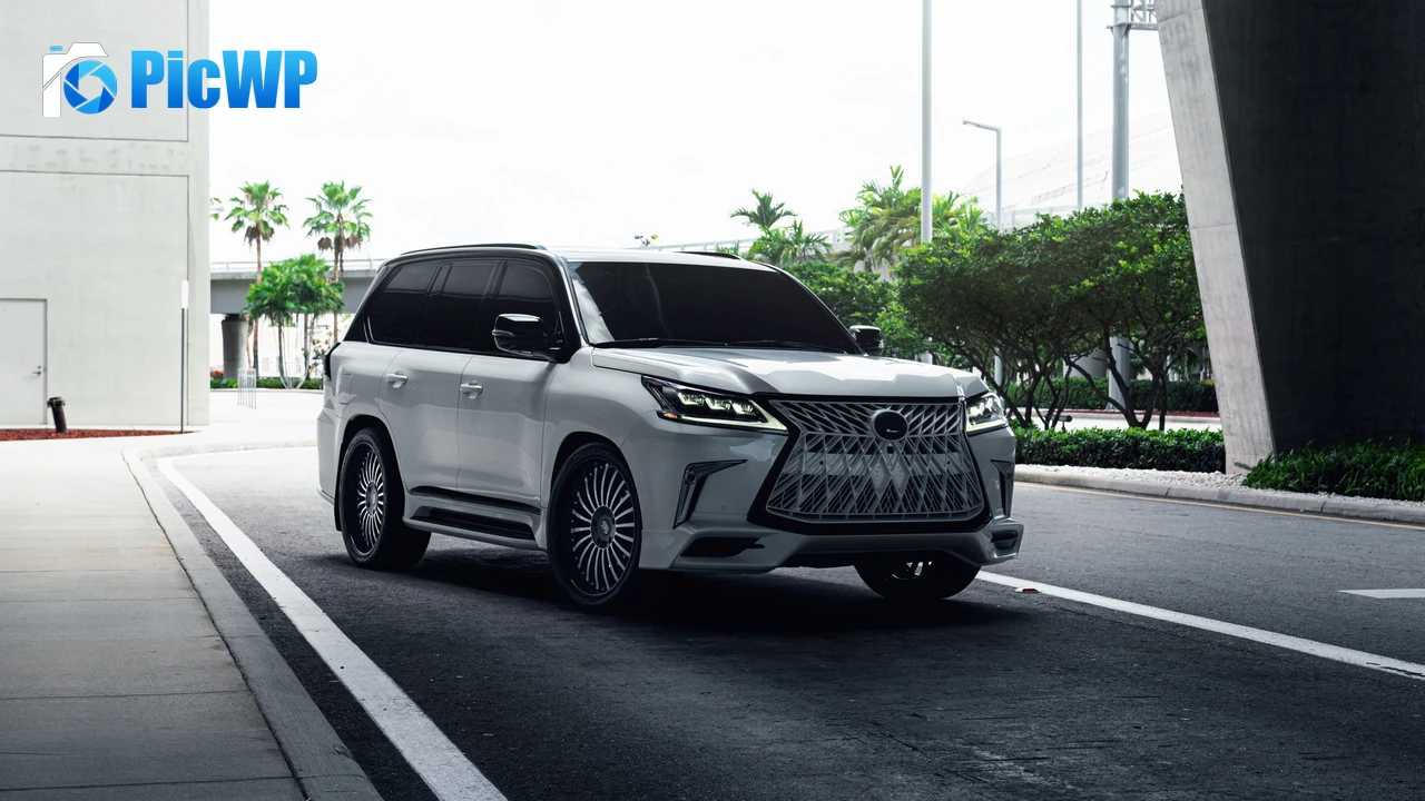 Lexus LX 570 Luxury SUV 4K PC Wallpaper