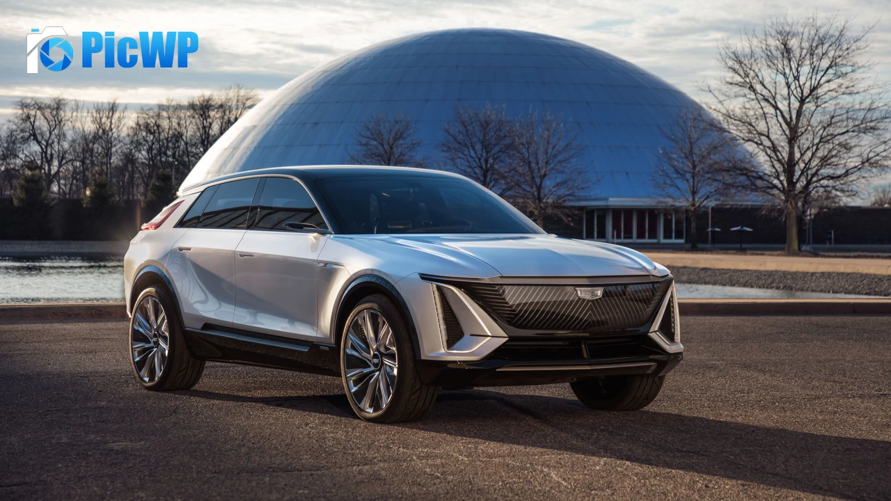 Cadillac Lyriq 4K PC Wallpaper