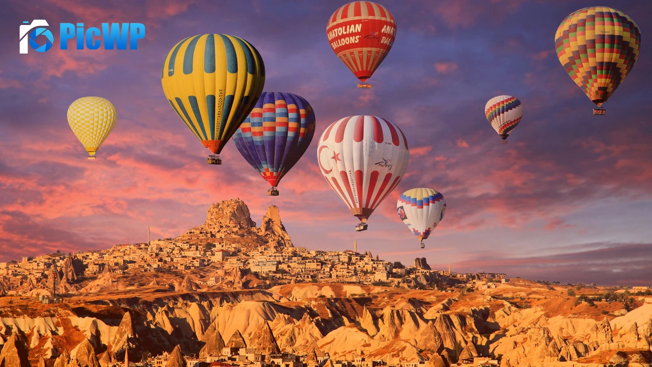 Hot air balloons Cappadocia 4K PC Wallpaper