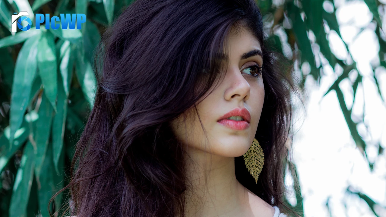Sanjana Sanghi Indian actress 4K PC Wallpaper