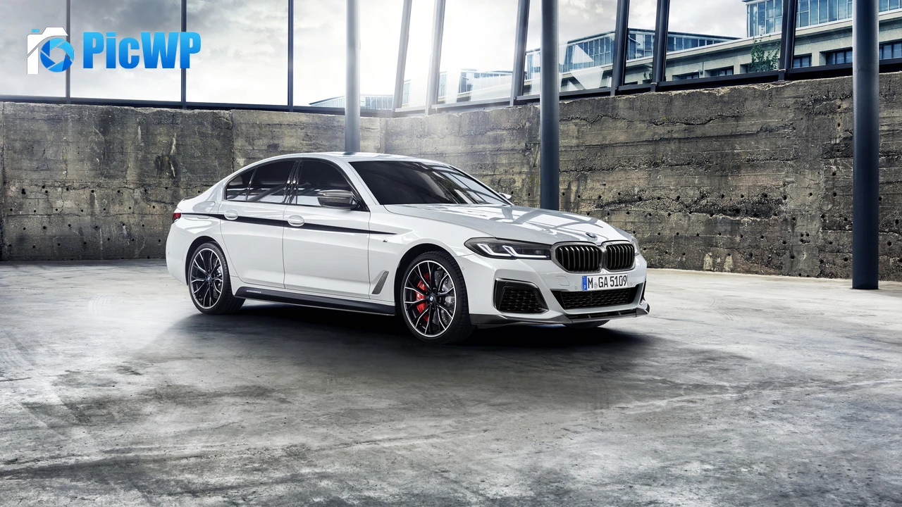 BMW 540i M Performance 2020 4K PC Wallpaper