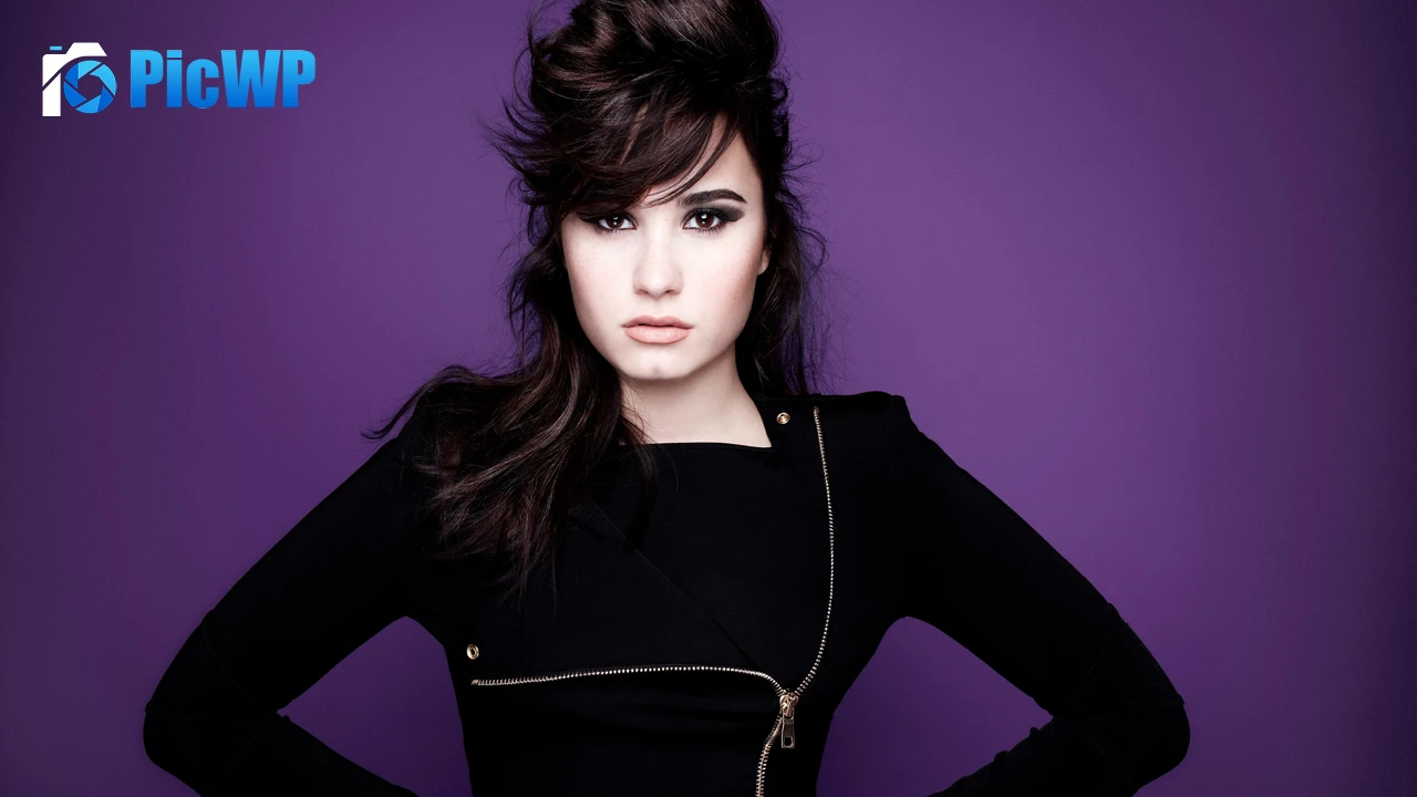 Demi Lovato Purple 4K PC Wallpaper