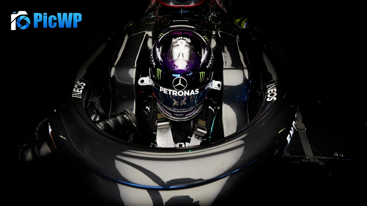 Mercedes-AMG F1 Mercedes AMG Petronas F1 Team 4K PC Wallpaper