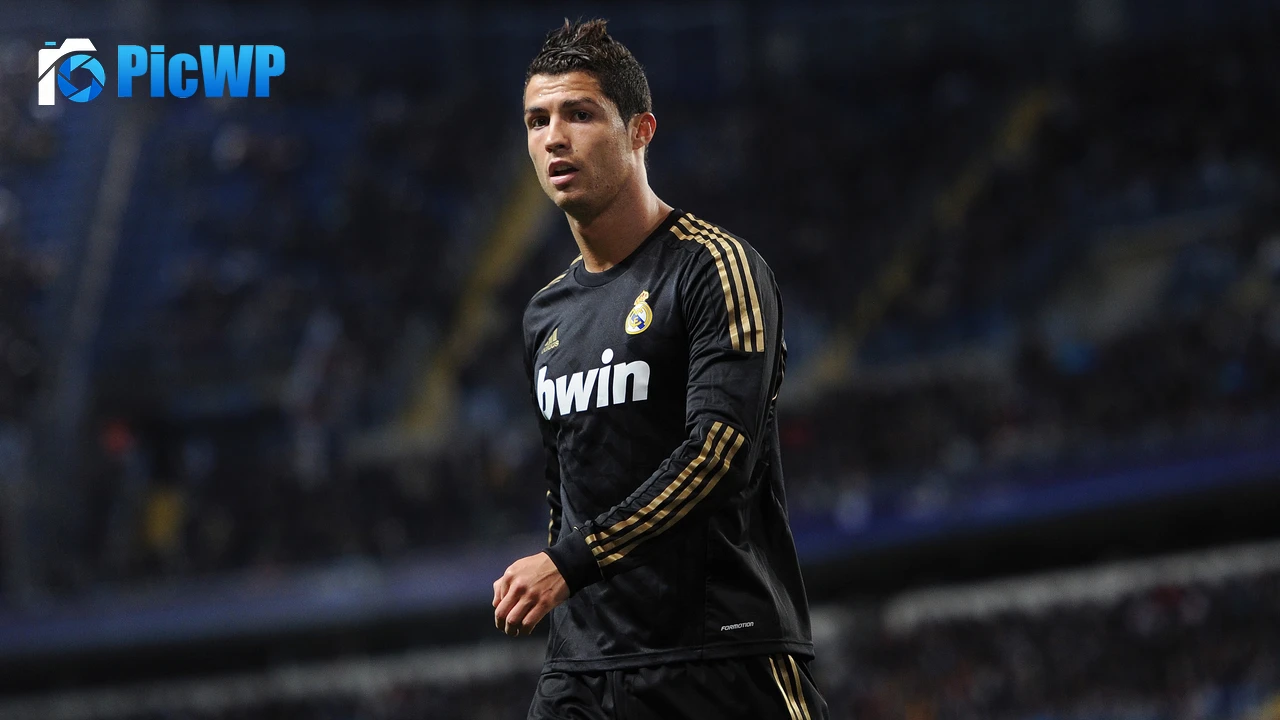 Portuguese footballer Cristiano Ronaldo 4K PC Wallpaper