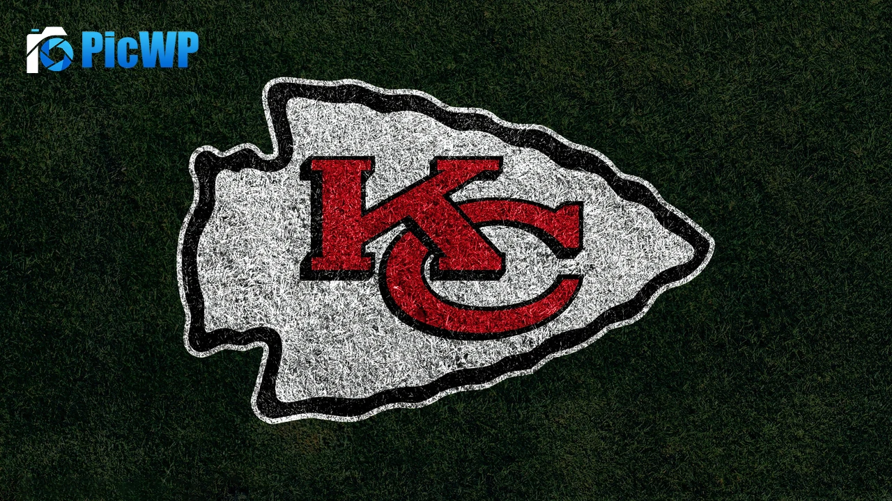 Kansas City Chiefs Grass field 4K PC Wallpaper