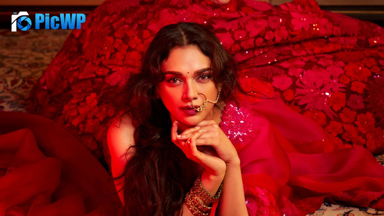 Aditi Rao Hydari Red aesthetic 4K PC Wallpaper