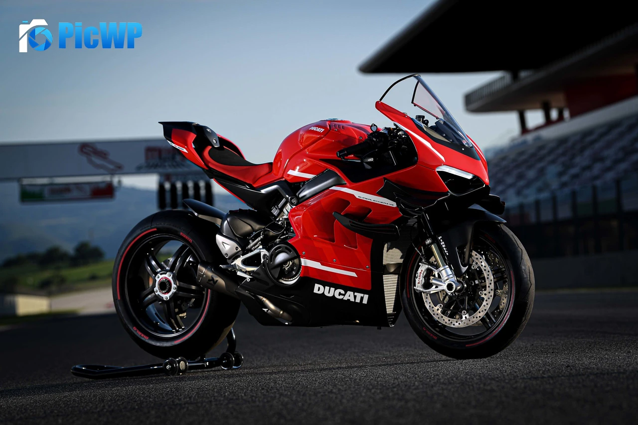Ducati Superleggera V4 2020 3K PC Wallpaper