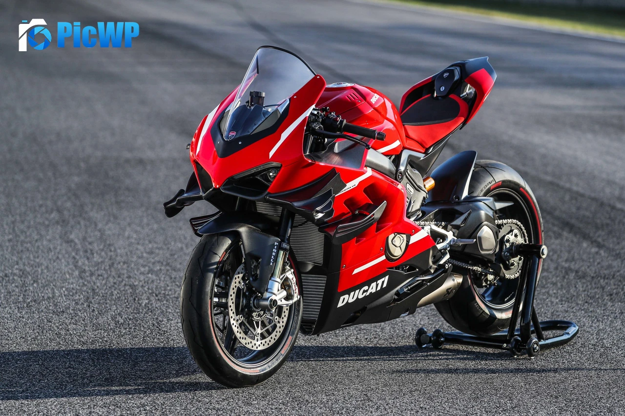 Ducati Superleggera V4 Superbikes 3K PC Wallpaper