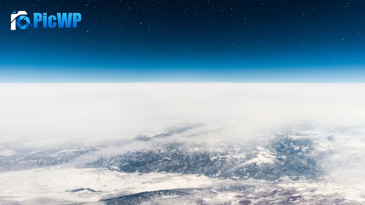 Earth Horizon 4K PC Wallpaper