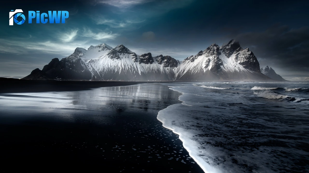 Vestrahorn mountain Stokksnes 4K PC Wallpaper