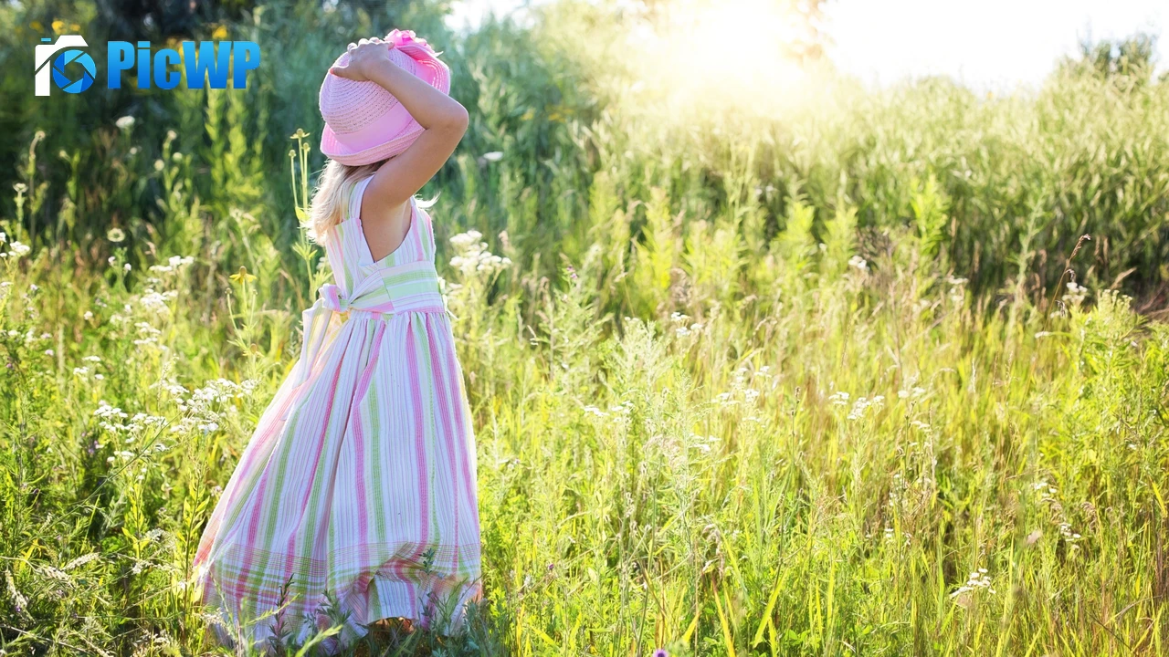 Girl Child 4K PC Wallpaper
