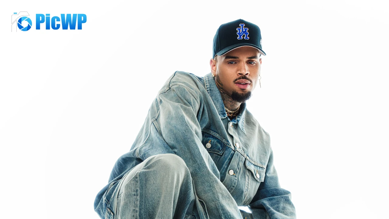 Chris Brown White background 4K PC Wallpaper