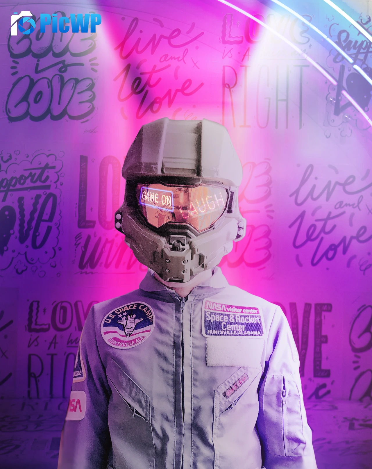 Astronaut Pink 4K Mobile Wallpaper