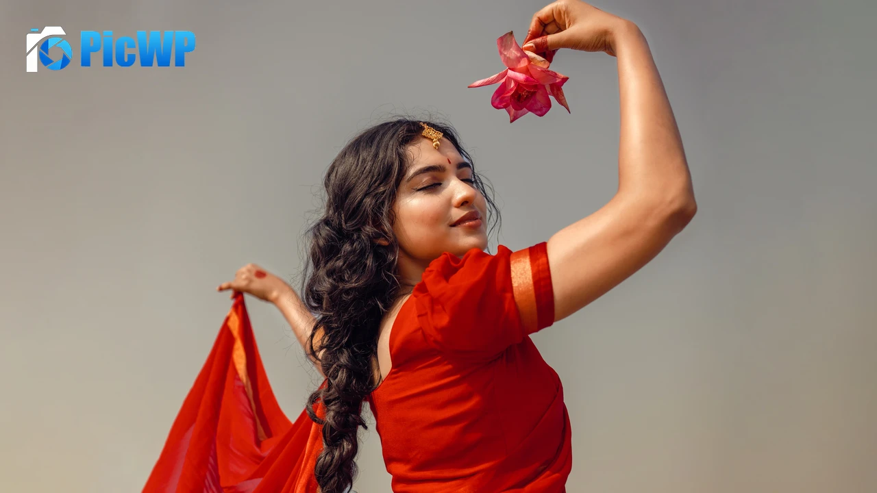 Mamitha Baiju Indian actress 4K PC Wallpaper