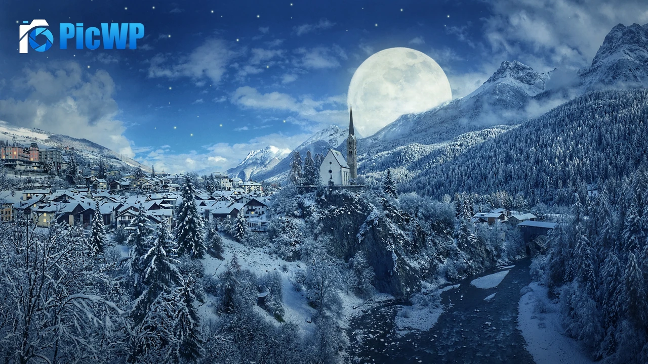 Winter Moon 4K PC Wallpaper