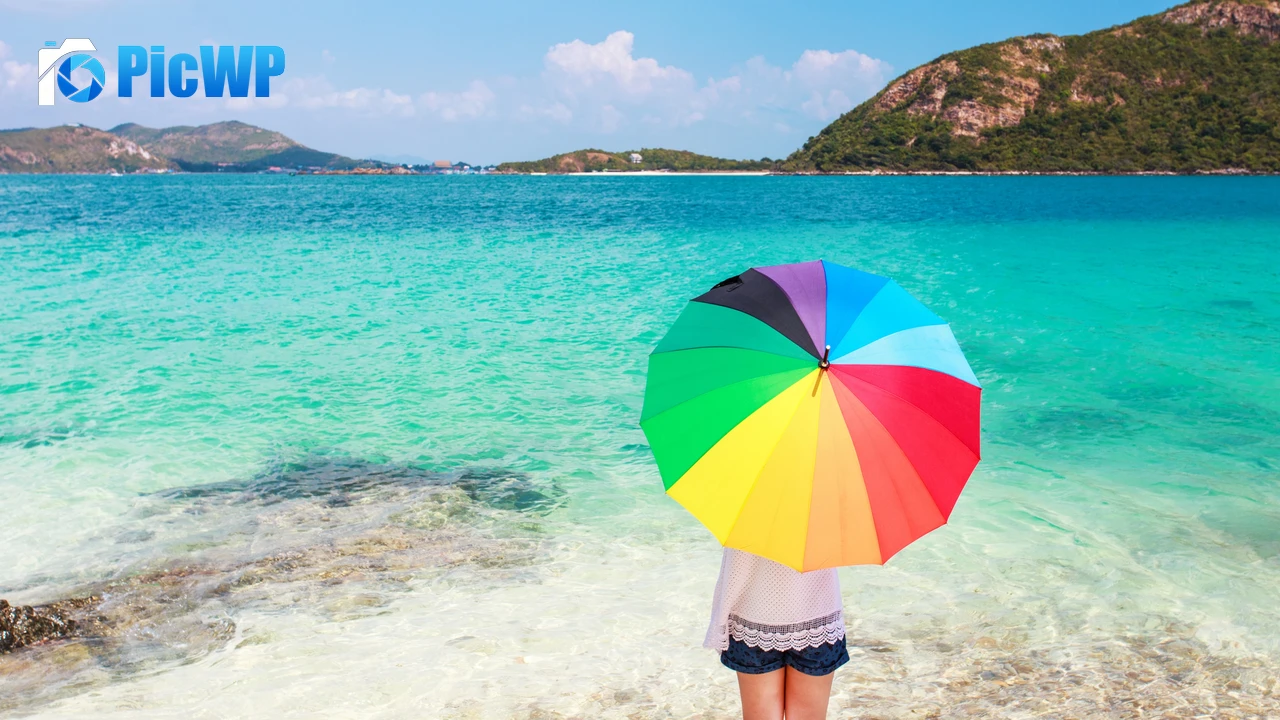 Beach Girl 4K PC Wallpaper