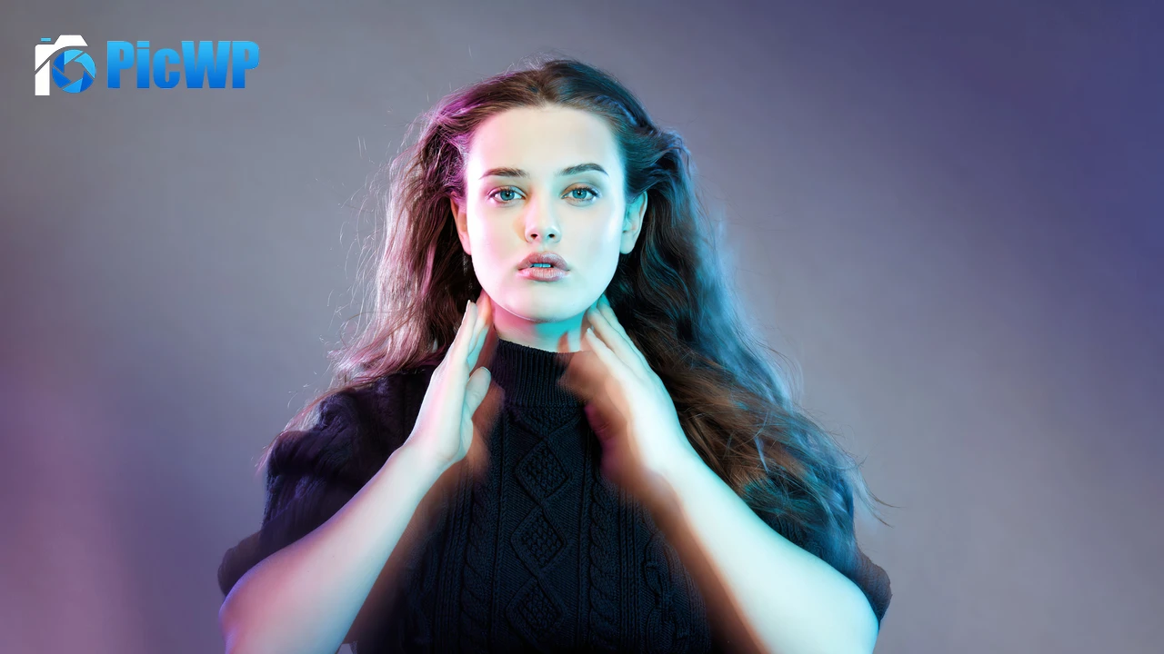 Katherine Langford Neon 4K PC Wallpaper