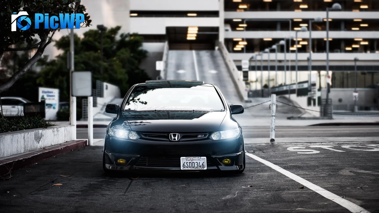 Honda Civic Monochrome 4K PC Wallpaper