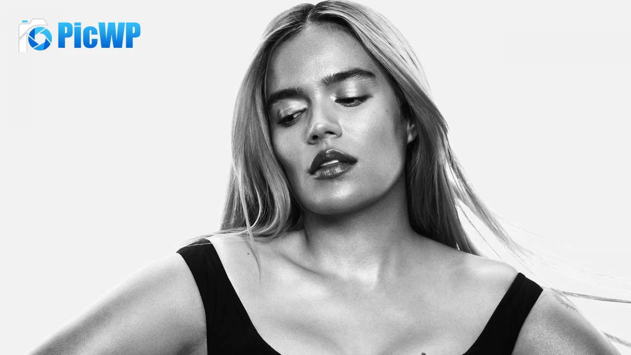 Karol G Monochrome 4K PC Wallpaper